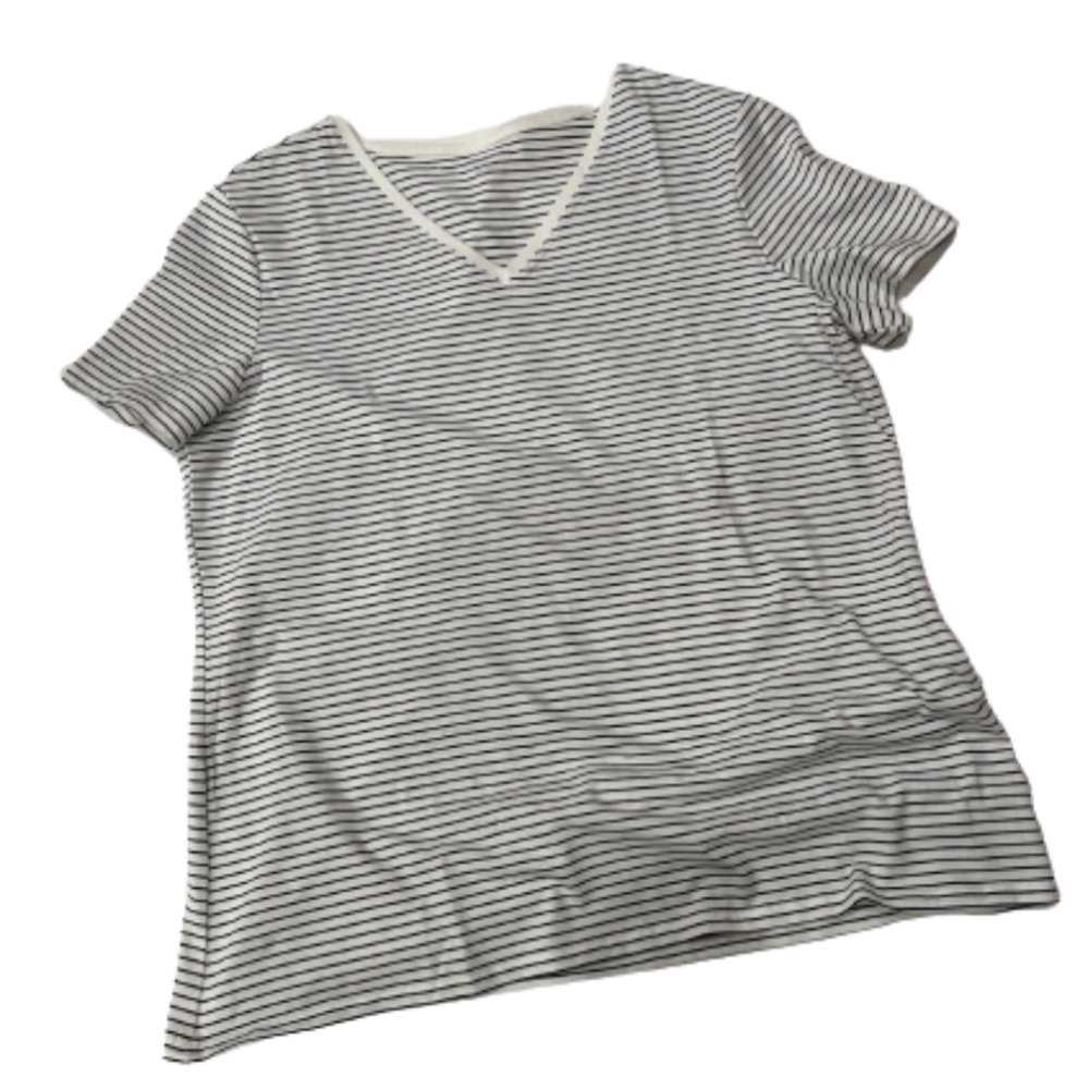 Amazon essentials V-neck T-shirt XXL